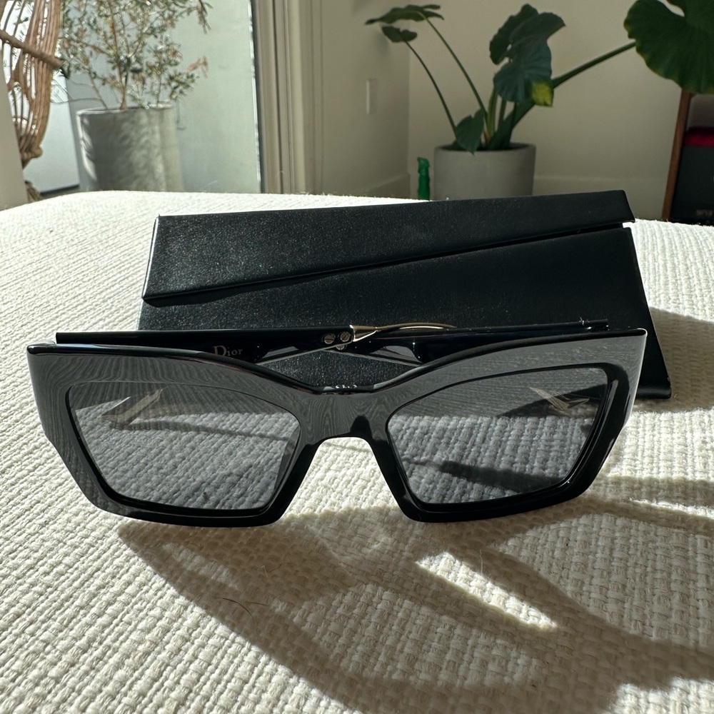 Christian Dior Women’s Black Sunglasses - Picture 8 of 8